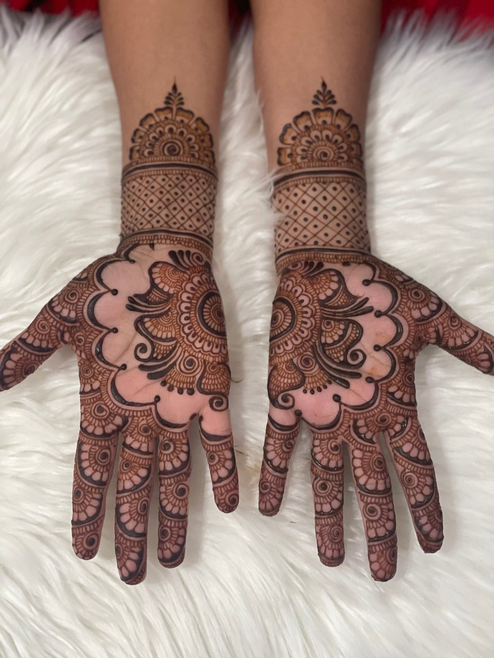 Modern henna design by Rimple