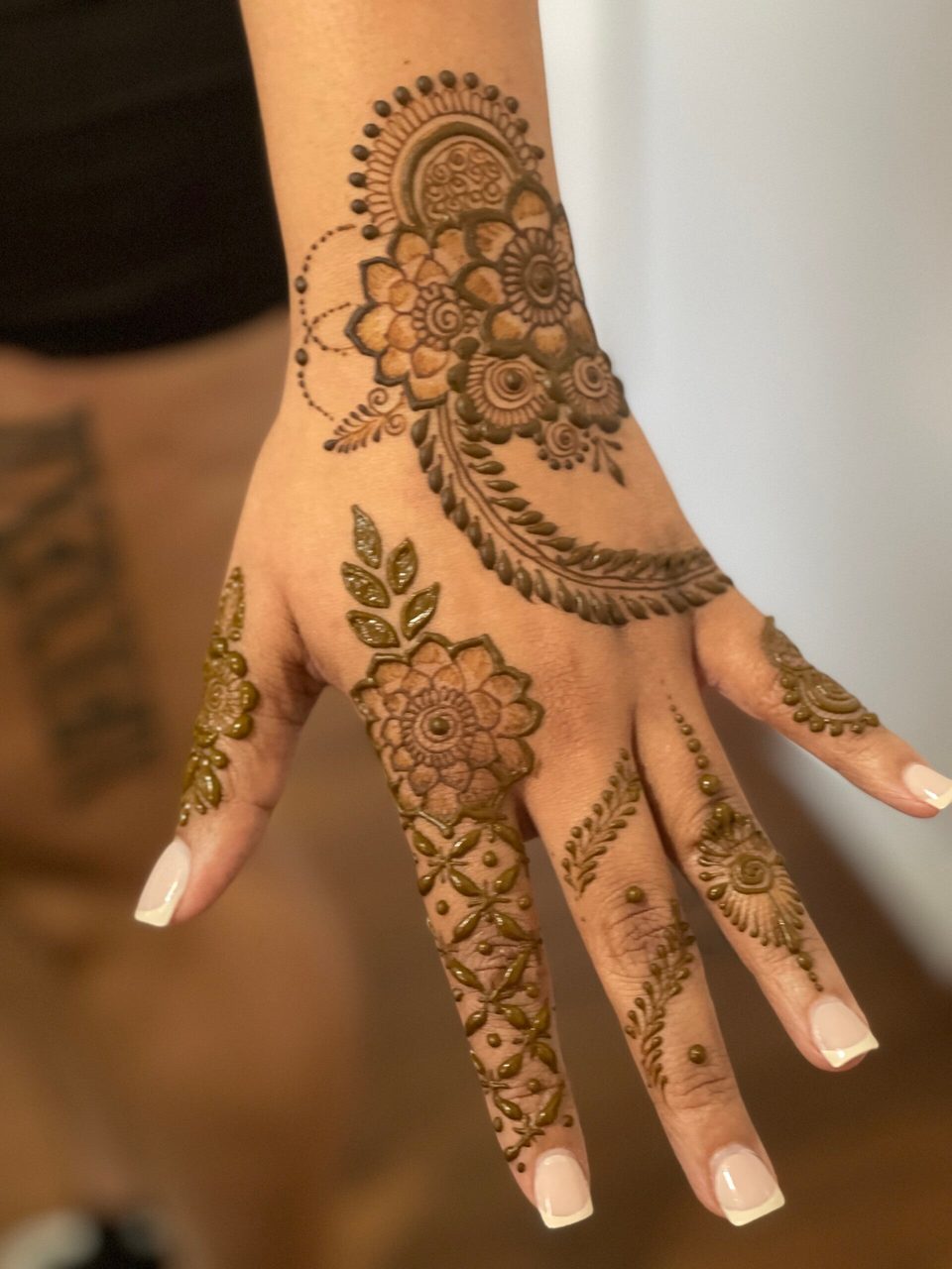 Traditional henna design by Rimple