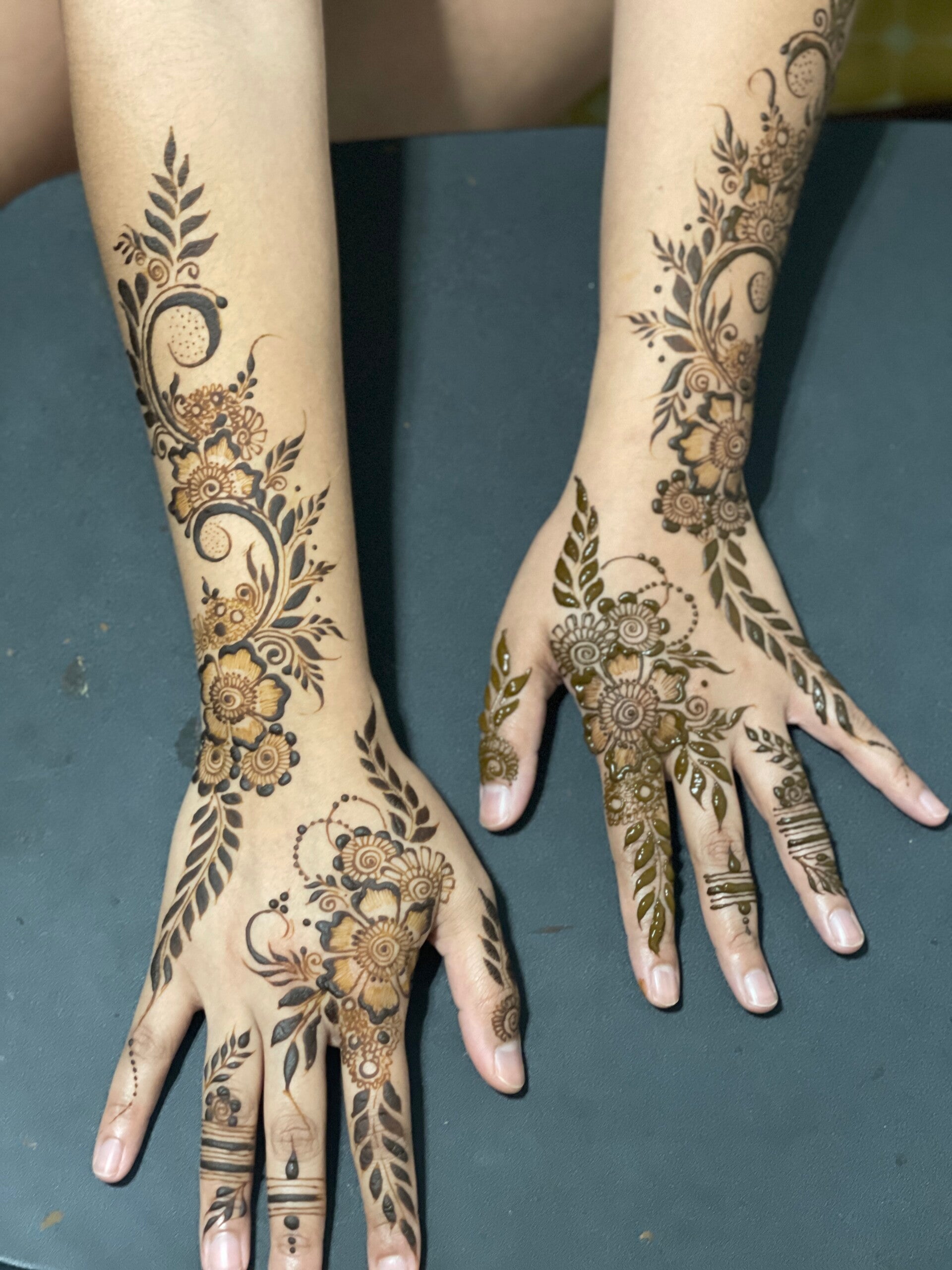 Henna design