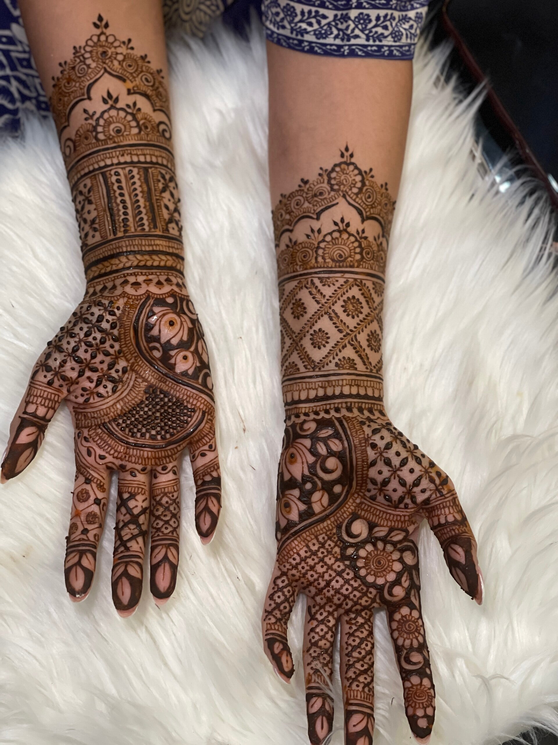 Henna design